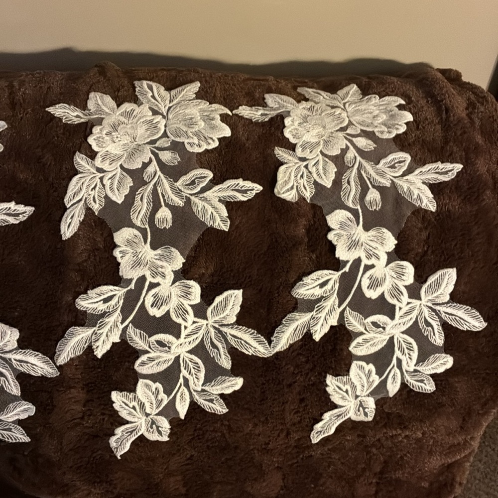 🆕2 pcWhite Lace Appliqué Set